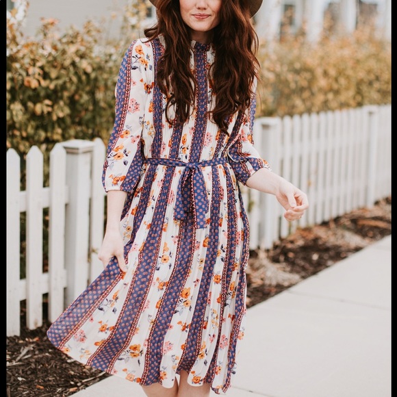 Piper & Scoot Midi Floral Dress - Picture 2 of 3